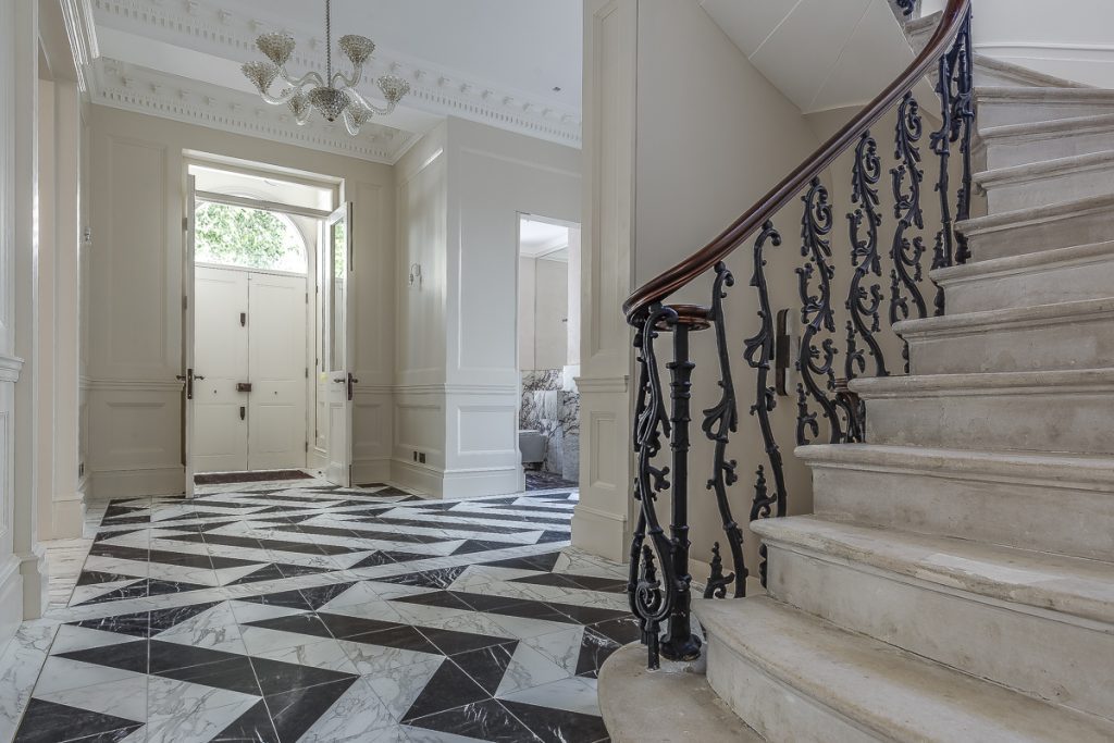 The entrance hall brings together Calacatta, Pietra Grey and Nero Marquina — Lansdowne Crescent, Roma Marble