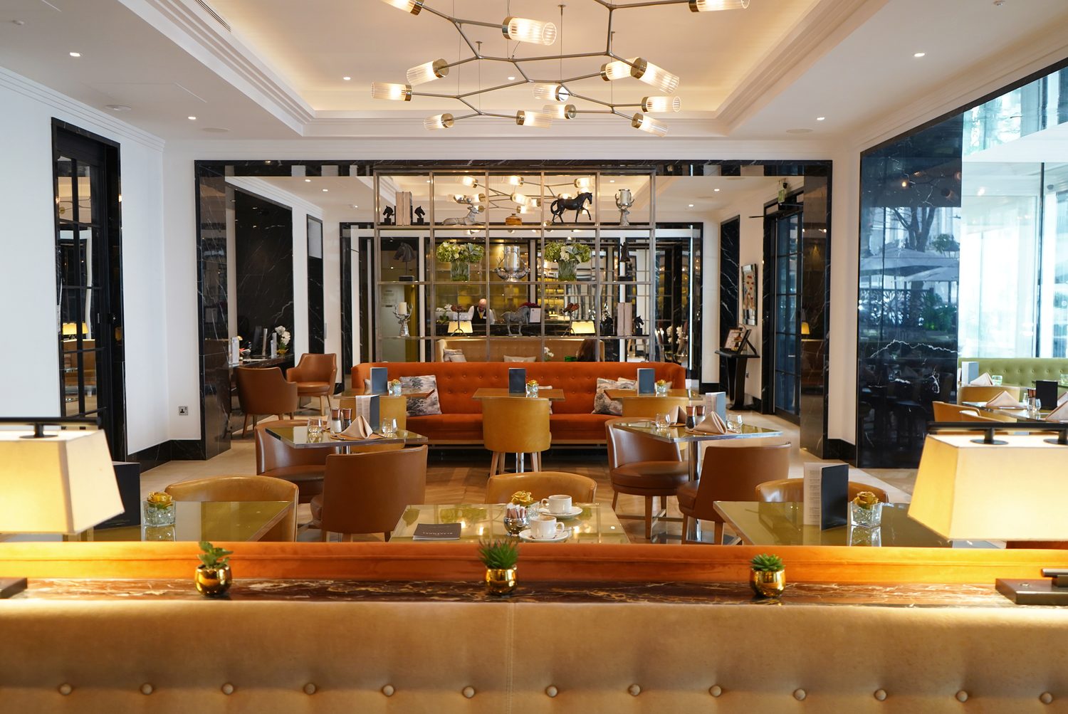 Blakemore Hotel Hyde Park - Portoro Gold marble bar and lounge - Commercial