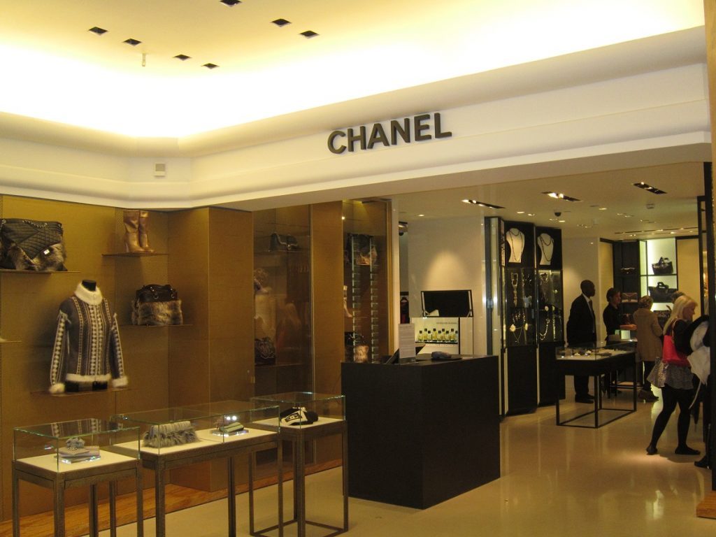Chanel, Harrods Knightsbridge, London Thassos & Giallo Siena - Commercial — Roma Marble