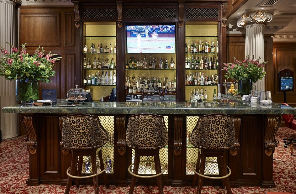Les Ambassadeurs — Mayfair, London Light & Dark Emperador, Crema Marfil Marble - Hospitality