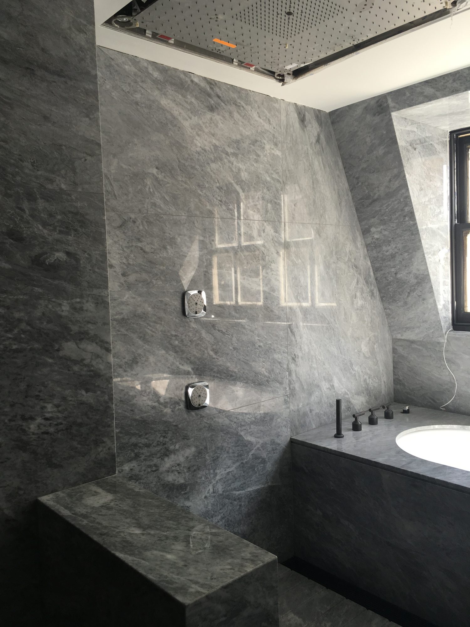 Bardiglio bathroom by Roma Marble, London