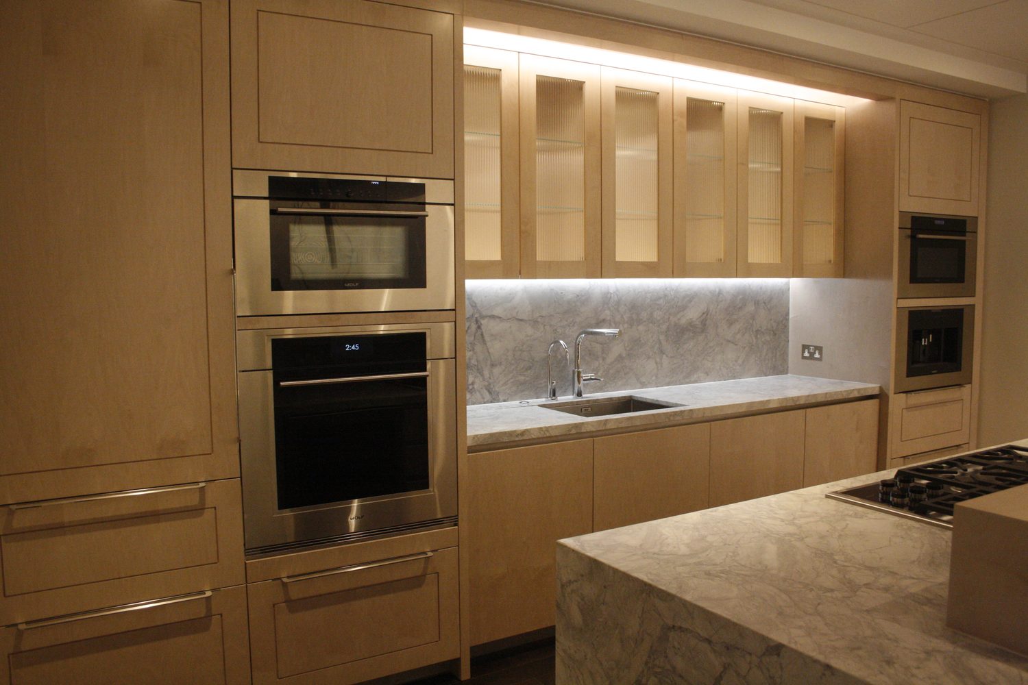 Bianco Eclipsia kitchen by Roma Marble, London