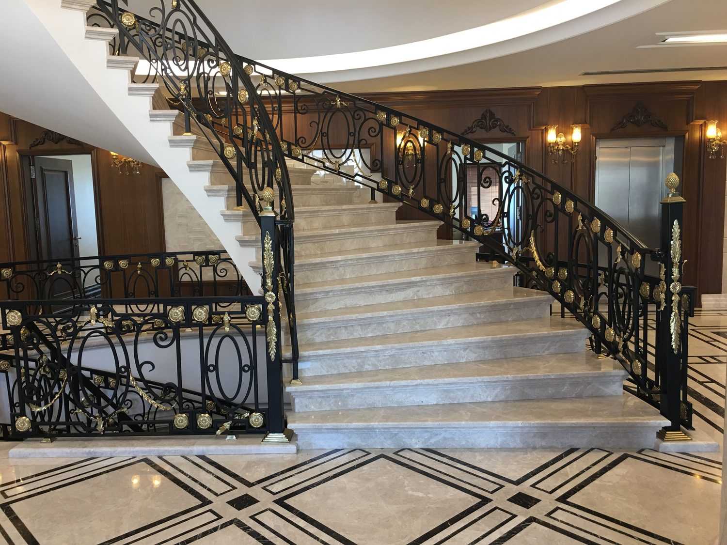 Crema Marfil staircase by Roma Marble, London