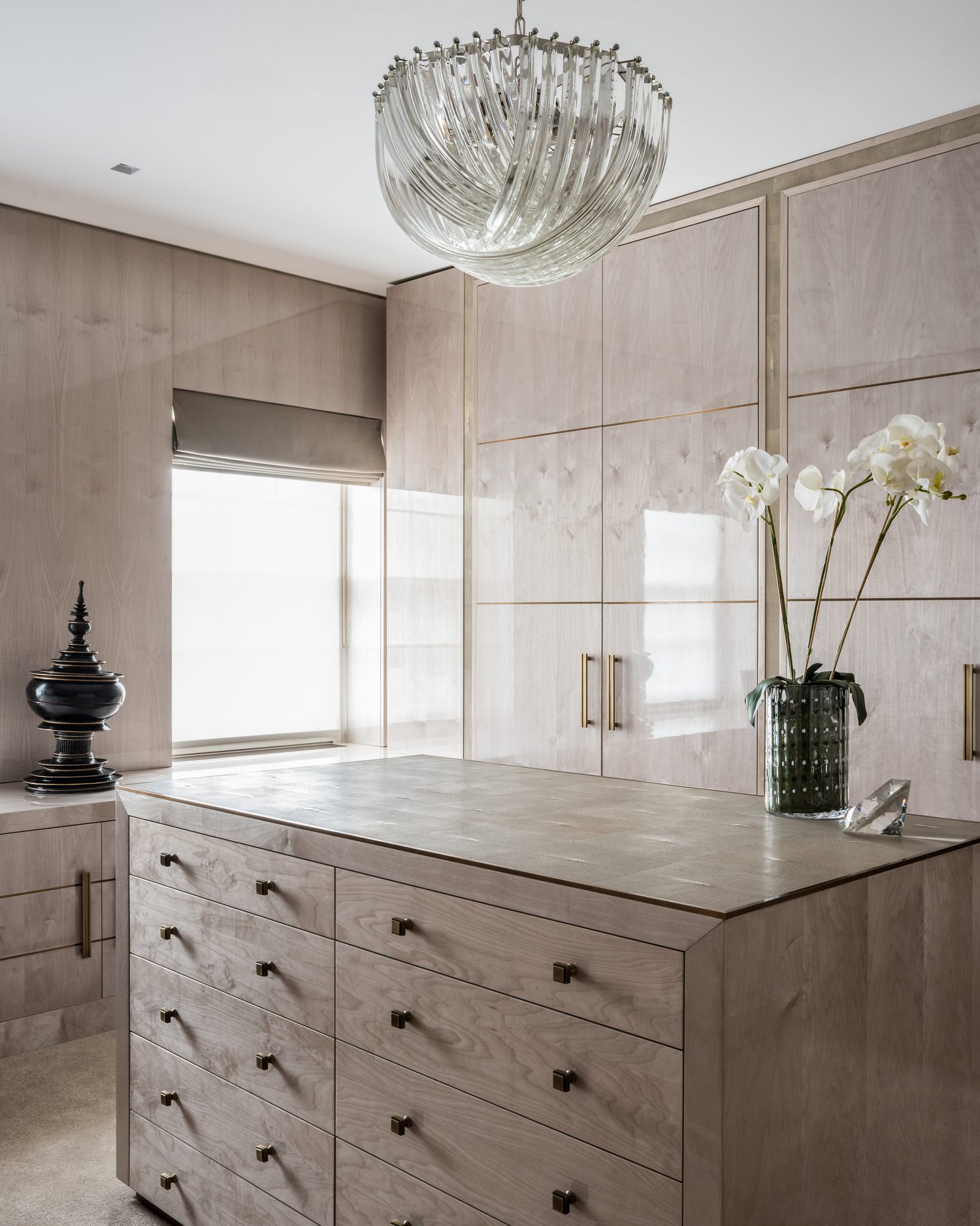 Cristallo dressing room by Roma Marble, London