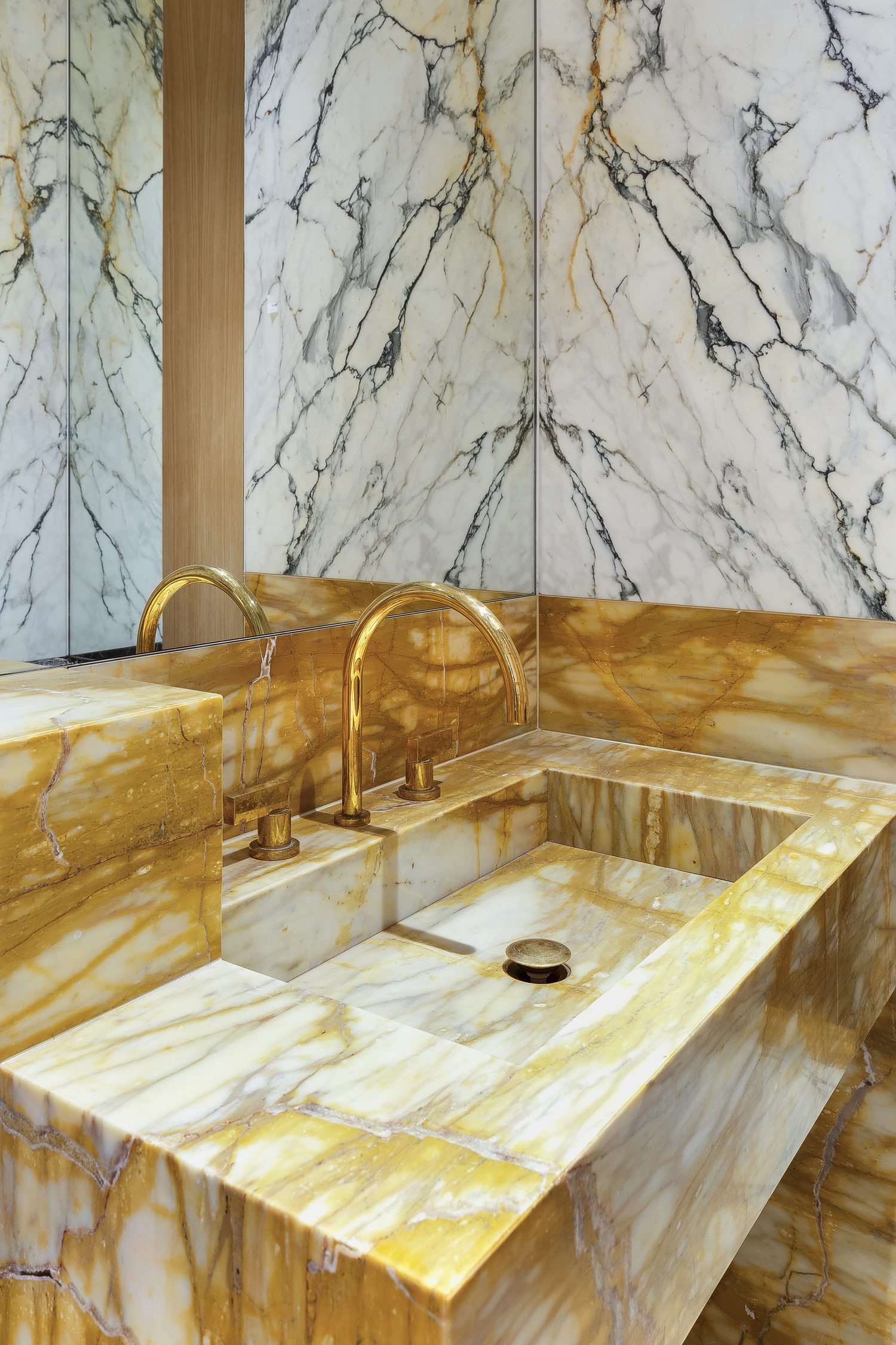 Giallo Siena bathroom by Roma Marble, London