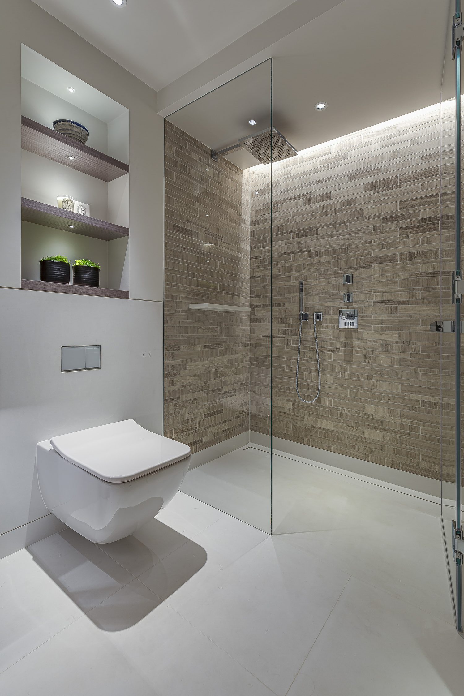 Noce Travertine bathroom by Roma Marble, London