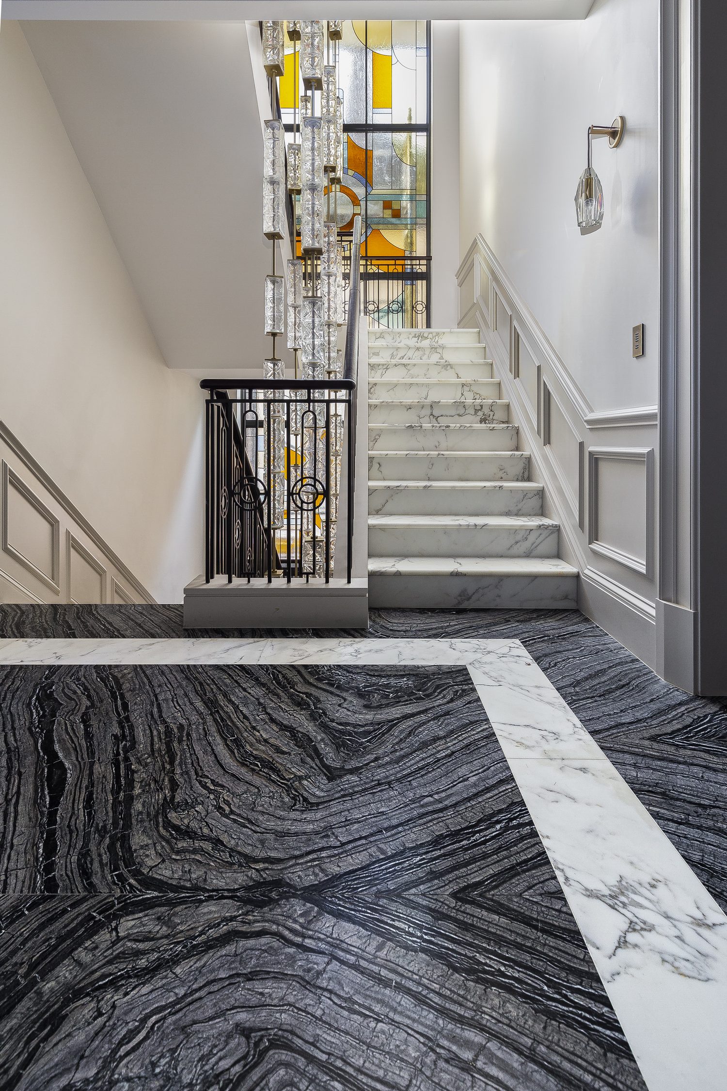 Statuario & Silver Wave staircase by Roma Marble, London