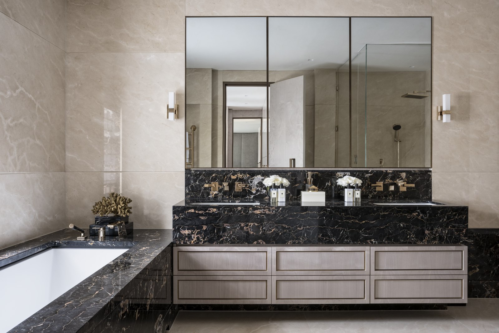 Residential Winnington Road Hampstead Garden Suburb, London — Roma Marble