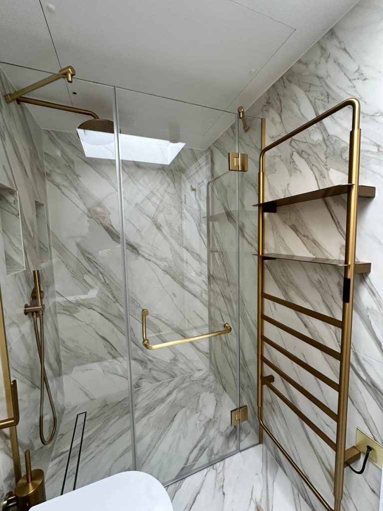 Luxury Porcelain Bathroom - Knightsbridge Luxury Porcelain Bathroom - Knightsbridge